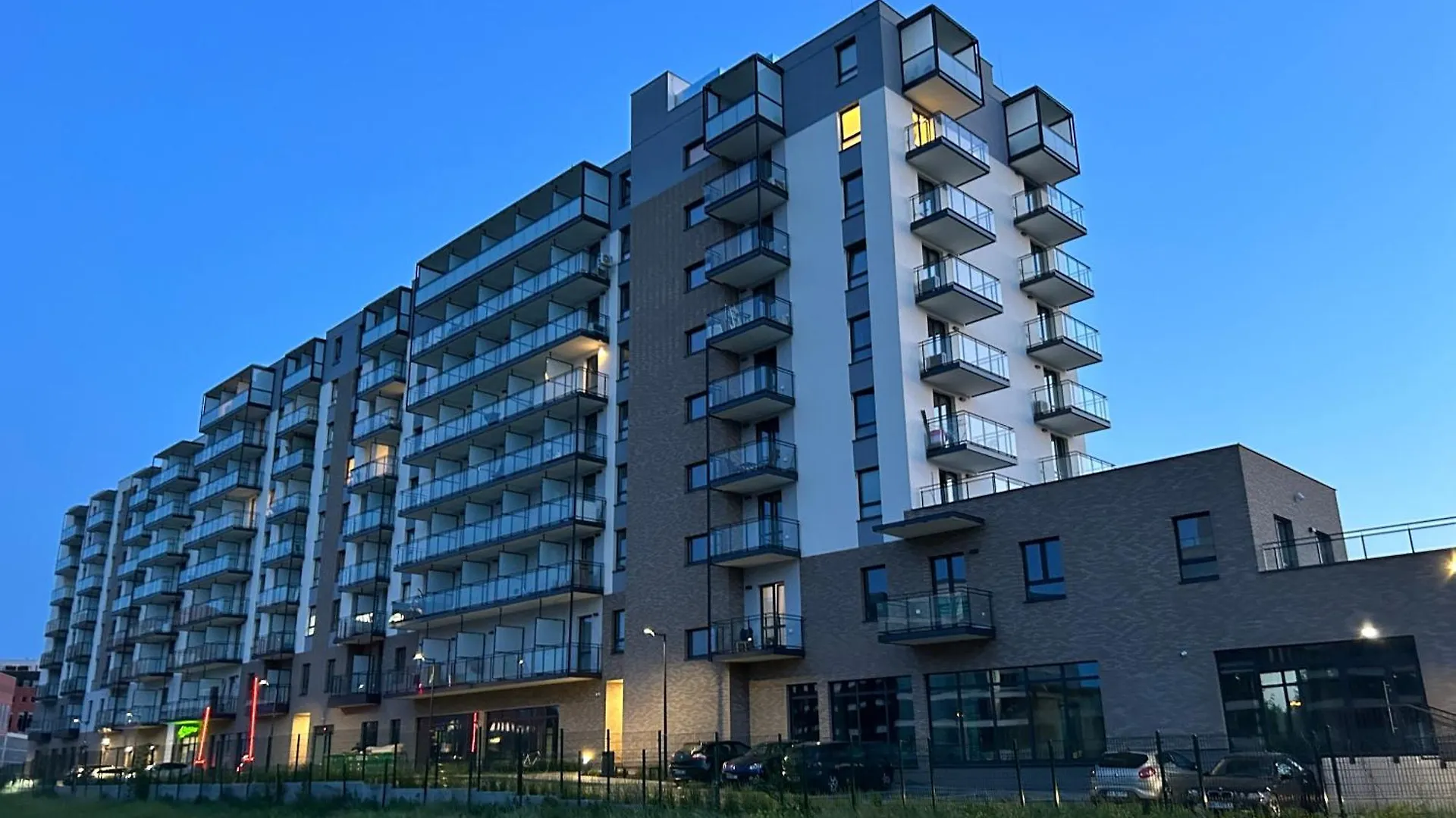 133 Modern Warsaw Apartments