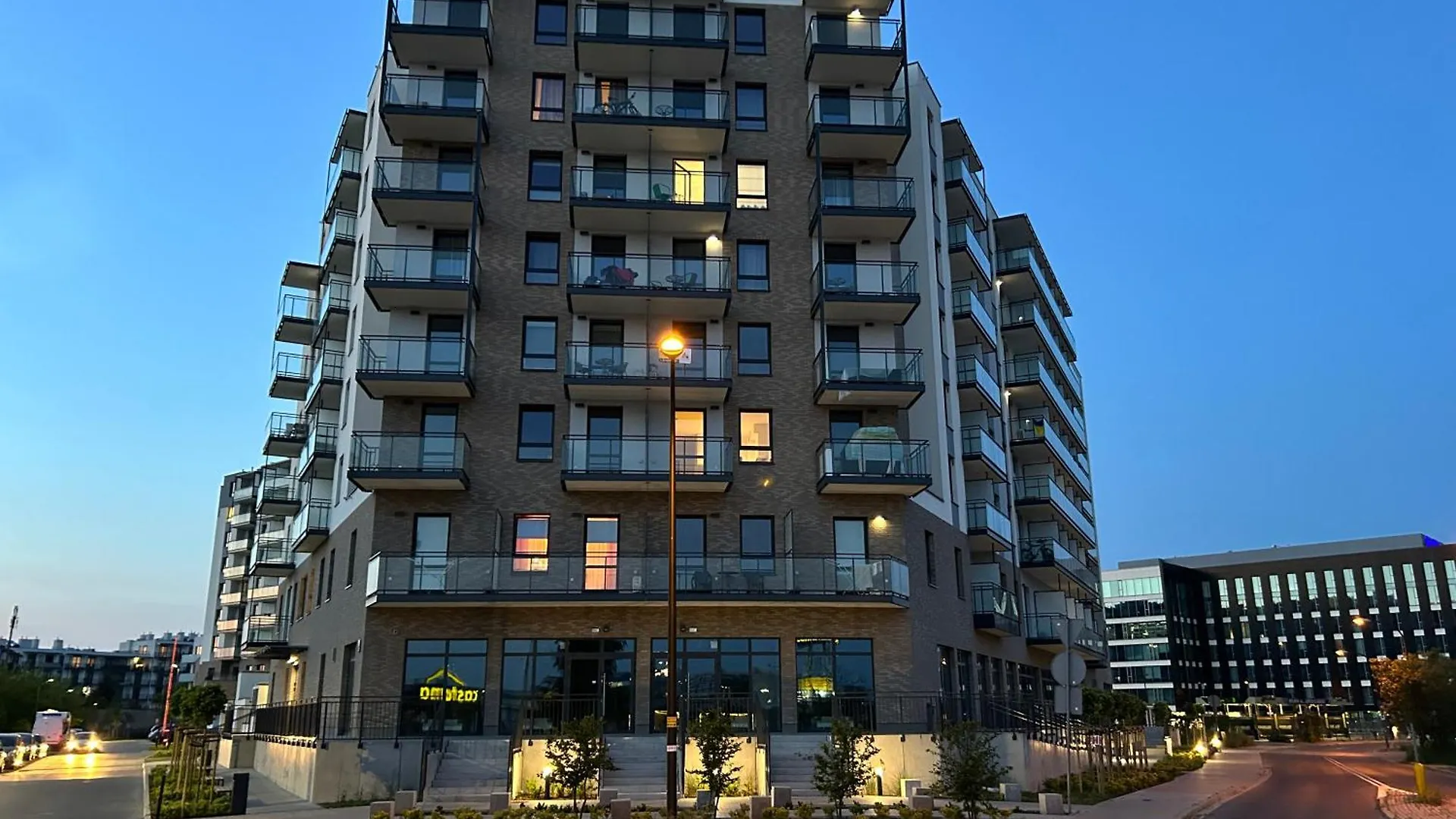 133 Modern Warsaw Apartments 0*,  Poland